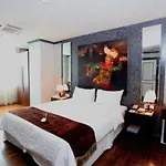Amos Cozy Hotel Melawai