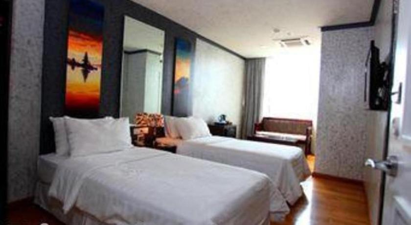Hotel Amos Cozy Melawai