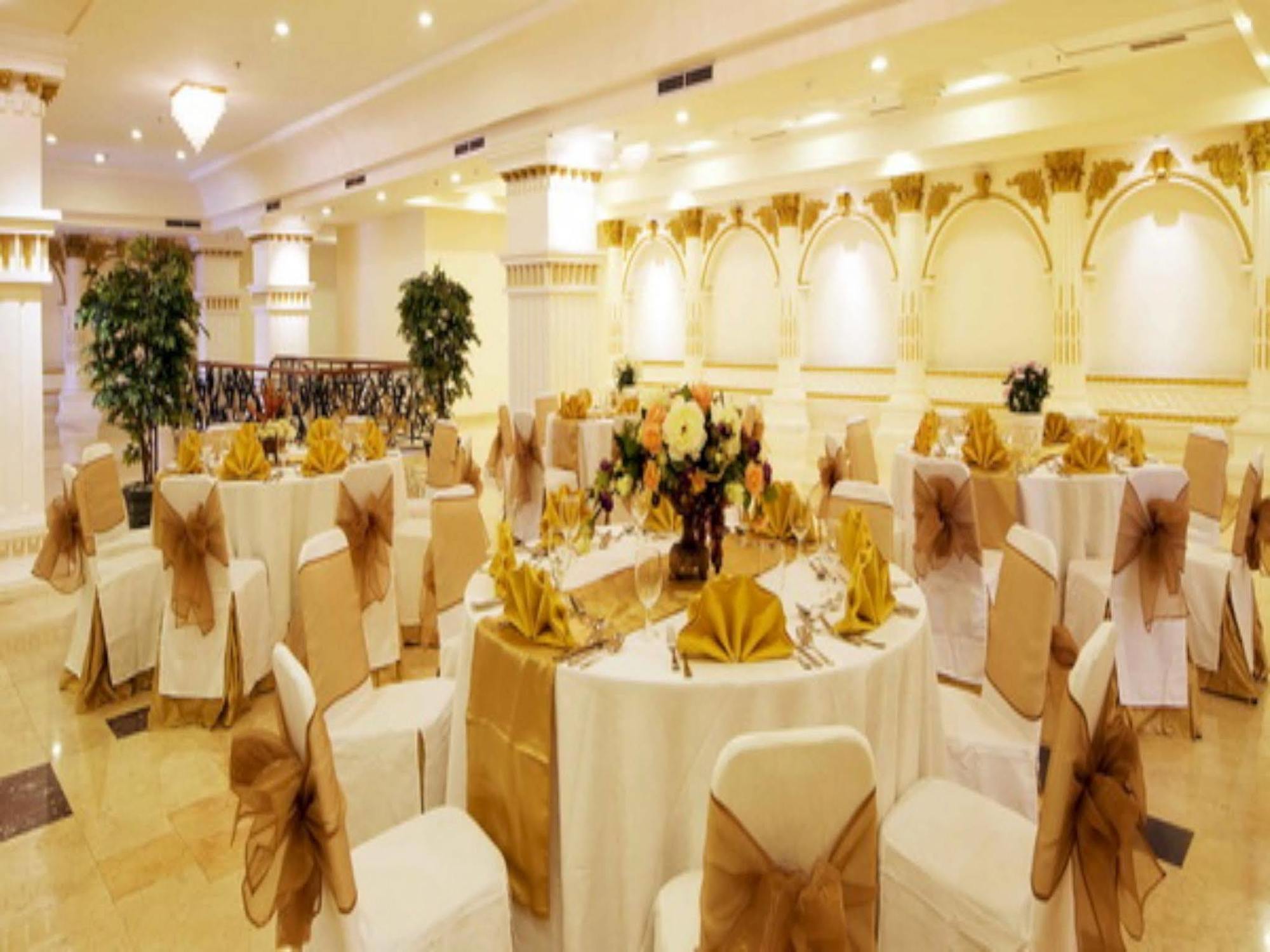 Amos Cozy Melawai Hotel Jakarta