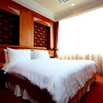 Amos Cozy Hotel Melawai