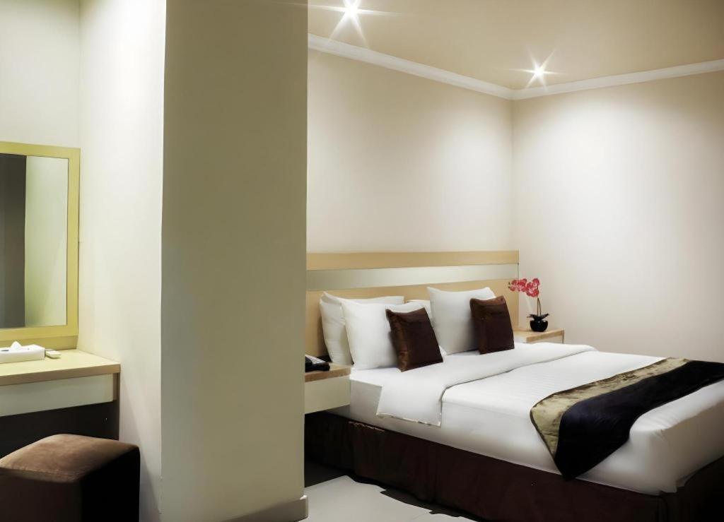 Hotel Amos Cozy Melawai
