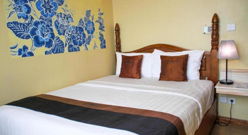 Amos Cozy Melawai Jakarta
