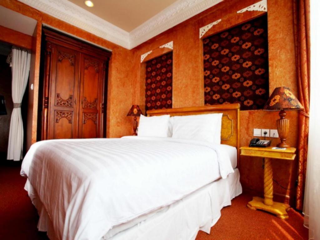 Hotel Amos Cozy Melawai 4*